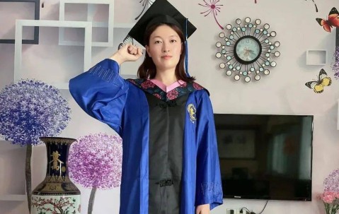 中央财经大学毕业照