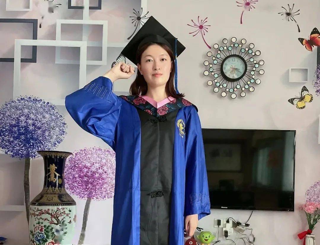 中央财经大学毕业照